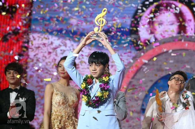 
Cao Bá Hưng giành chiến thắng ở Sing my song mùa đầu tiên.
