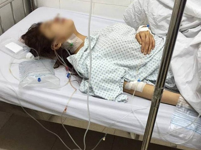 Nữ nạn nhân 25 tuổi được cấp cứu tại Bệnh viện Xanh Pôn. Ảnh: CTV.