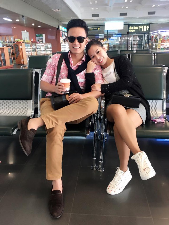 
Vợ diễn vi&ecirc;n Hồng Đăng từng bị &aacute;p lực v&igrave; lấy chồng vừa đẹp trai, vừa nổi tiếng

