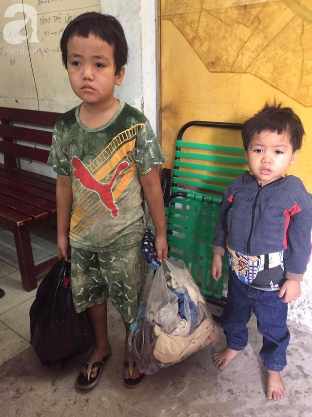 Hai bé trai bị bỏ rơi, bé nhỏ không mang dép đi lang thang nhiều giờ đồng hồ tại khu vực phường 10, quận Gò Vấp lúc nửa đêm.