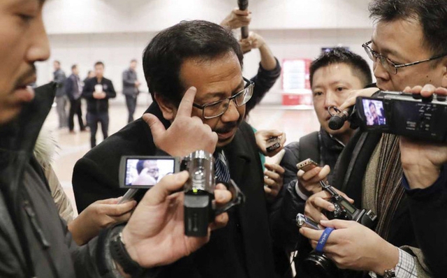 
Đại sứ Malaysia tại Triều Ti&ecirc;n Mohamad Nizan Mohamad (Ảnh: Andy Wong, AP).
