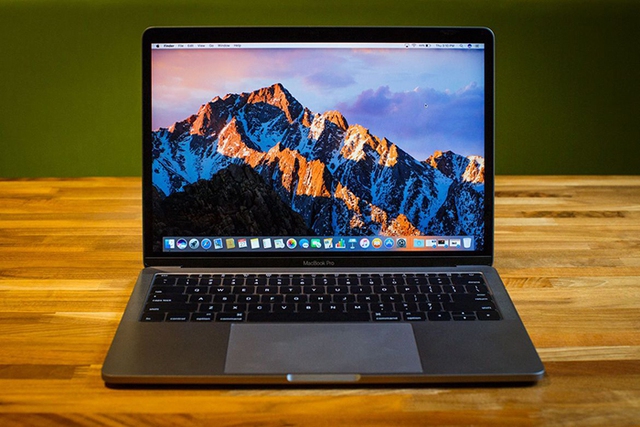 
Apple Macbook Pro 13 inch 2016.
