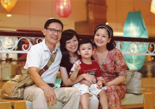 
Gia đình hạnh phúc của Phạm Cường - Thu Quế
