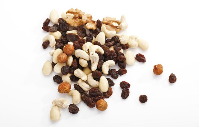 
Ăn hỗn hợp mứt được chế biến từ hạt điều tươi, sô cô la đen và hạt bí có thể giúp bạn giảm căng thẳng.
