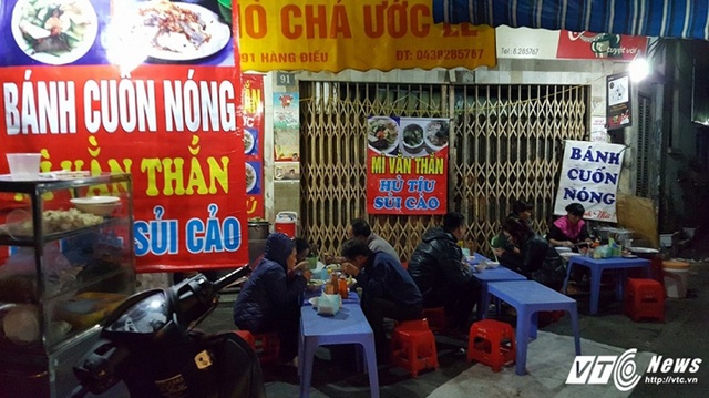 Vỉa hè được chủ nhà cho thuê 6 triệu đồng/tháng.