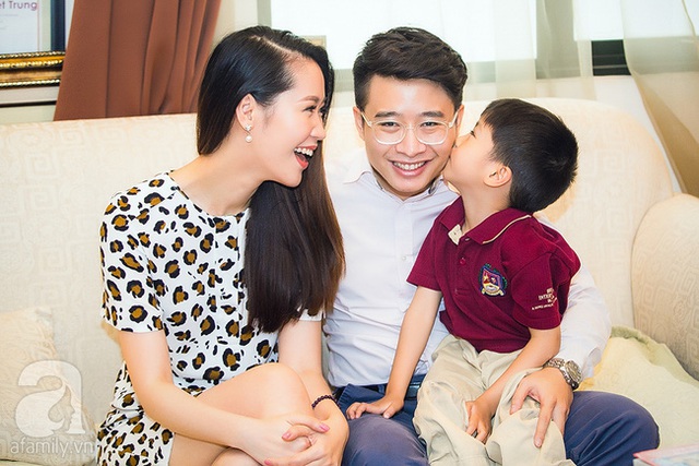 Gia đình hạnh phúc của Hoa hậu Dương Thùy Linh