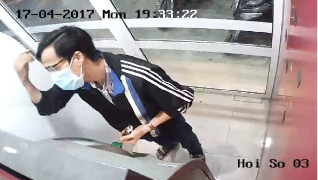 
H&igrave;nh ảnh đối tượng t&igrave;nh nghi tr&iacute;ch xuất từ camera an ninh.
