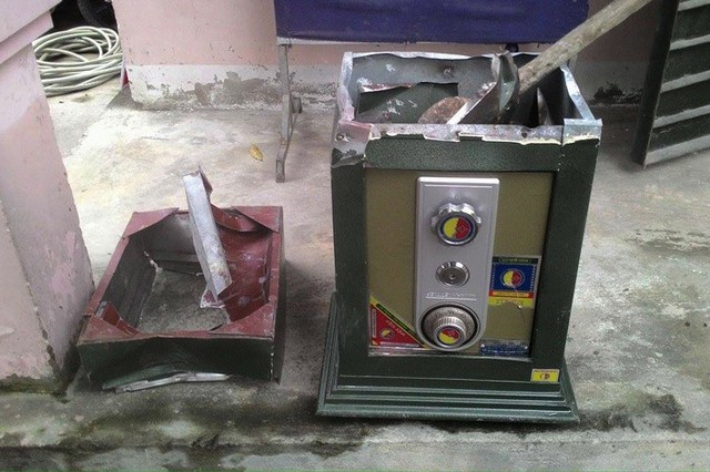 
2 đại gia ở Q.7 v&agrave; huyện B&igrave;nh Ch&aacute;nh tr&igrave;nh b&aacute;o, dịp nghỉ lễ vừa qua bị trộm đột nhập lấy đi t&agrave;i sản c&oacute; tổng gi&aacute; trị gần 2,5 tỷ đồng. Ảnh minh họa

