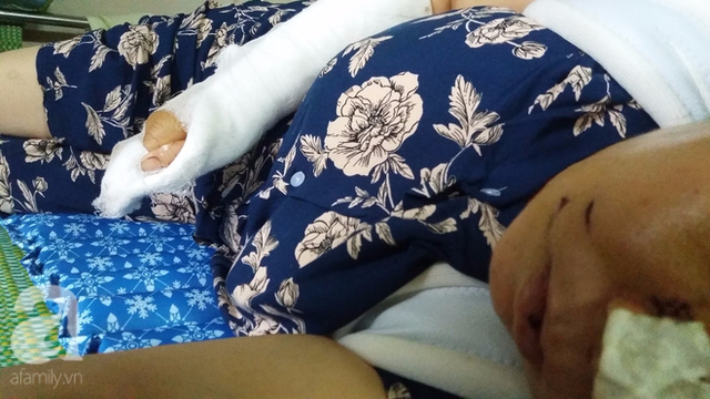 B&agrave; Nguyệt đ&atilde; qua cơn nguy kịch nhưng lu&ocirc;n lo lắng cho số phận những ng&agrave;y tiếp theo.