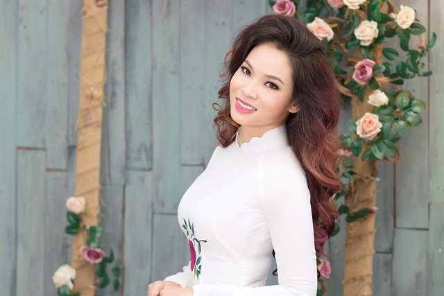 Ho&agrave;ng Yến sinh năm 1985, từng lọt top 10 HHVN 2014