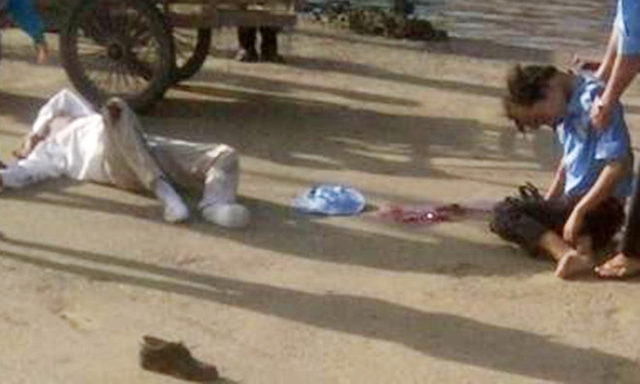 Hai nạn nh&acirc;n của vụ tai nạn, trong đ&oacute; anh nh&acirc;n vi&ecirc;n l&agrave;m việc dưới ph&agrave; Thuận Giang (b&ecirc;n phải) đ&atilde; tử vong. Ảnh: Nguyễn Hảo.