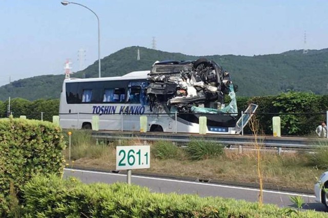 Hiện trường vụ tai nạn. Ảnh: AFP.