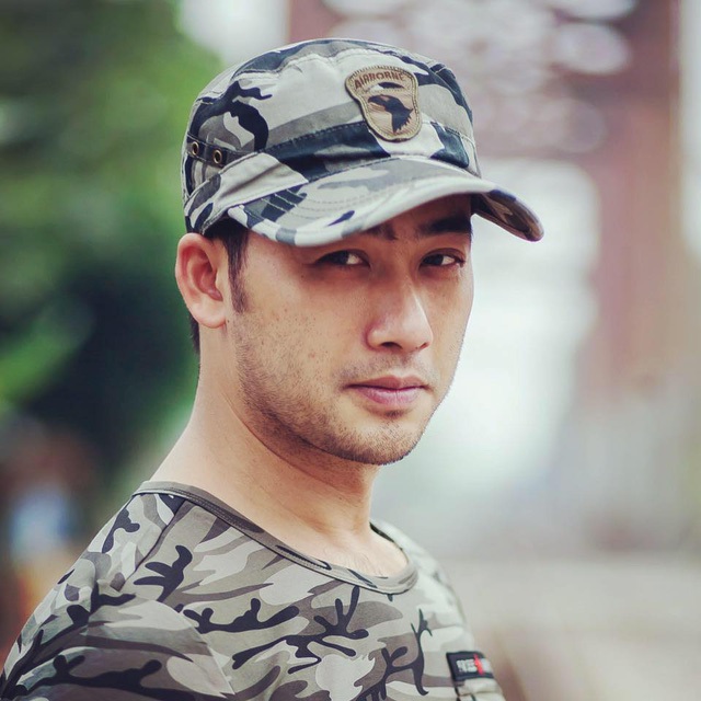 Nam diễn viên mạnh mẽ, nam tính và có tính cách khá đặc biệt ở ngoài đời