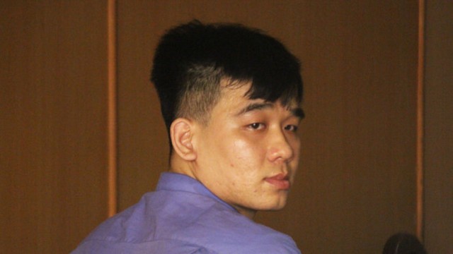 
Bị c&aacute;o Huỳnh Thanh Phong tại phi&ecirc;n t&ograve;a ph&uacute;c thẩm. Ảnh: Kỳ Hoa.
