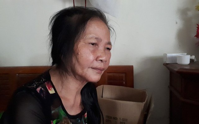 
B&agrave; Ho&agrave;ng Thị Nguyệt ( b&agrave; nội ch&aacute;u Việt Anh) chia sẻ với ph&oacute;ng vi&ecirc;n
