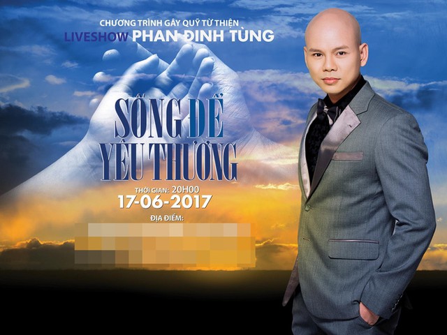 
Tấm poster chương tr&igrave;nh c&oacute; sự xuất hiện của Phan Đinh T&ugrave;ng. Kh&aacute;n giả kh&aacute; bức x&uacute;c trước c&aacute;ch ứng xử của nam ca sĩ với đ&agrave;n em tr&ecirc;n s&acirc;n khấu.
