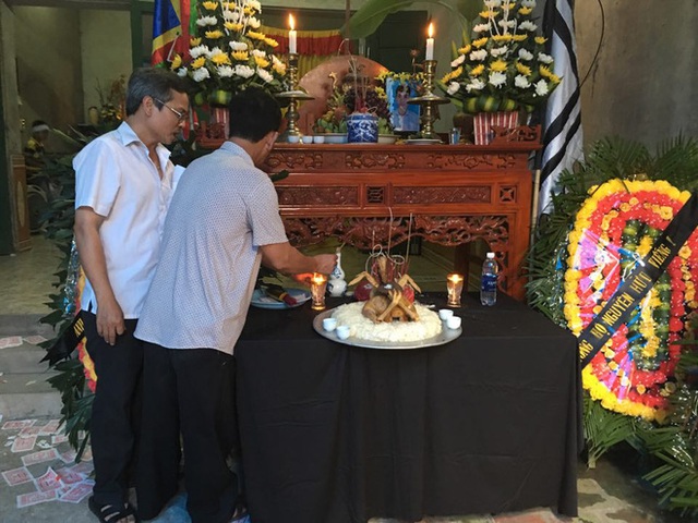 
Gia đình tổ chức tang lễ cho nạn nhân Nguyễn Minh Toàn.
