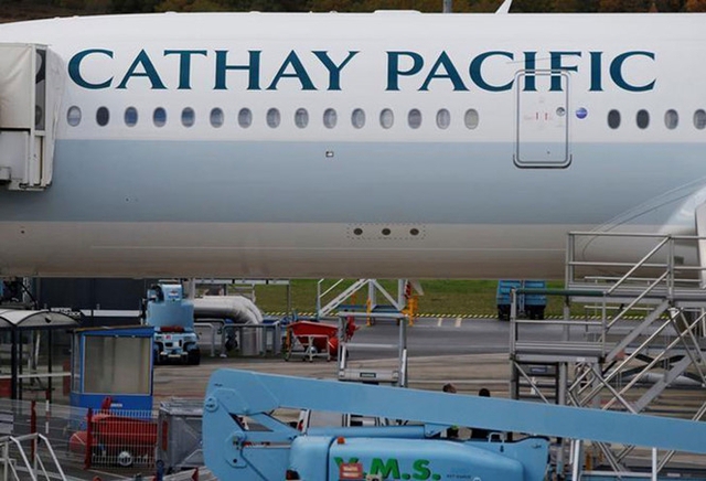 
Một chiếc m&aacute;y bay của h&atilde;ng Cathay Pacific
