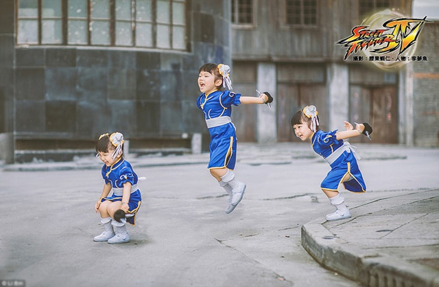 
Jojo hóa thân thành Chun Li trong trò chơi điện tử Street Fighter.
