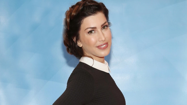 
Stevie Ryan (mất ngày 4/7/2017): Ngôi sao YouTube bất ngờ treo cổ tự tử ở tuổi 33 để tự giải thoát cho mình sau thời gian dài chống chọi với căn bệnh tâm thần phân liệt, cùng cuộc sống quá phụ thuộc các loại thuốc giảm đau, an thần.
