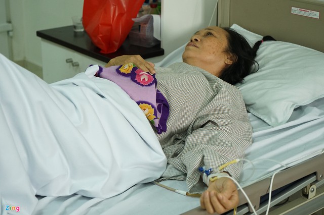 H&agrave;ng chục năm đ&atilde; qua, b&agrave; Nguyệt vẫn nhớ như in k&yacute; ức về hai người chồng liệt sĩ. Ảnh: Ho&agrave;ng Như. 