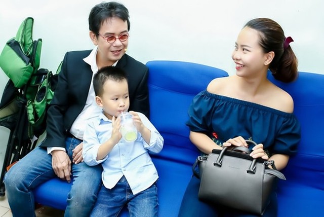 Gia đình hạnh phúc hiện tại của nhạc sĩ Đức Huy.