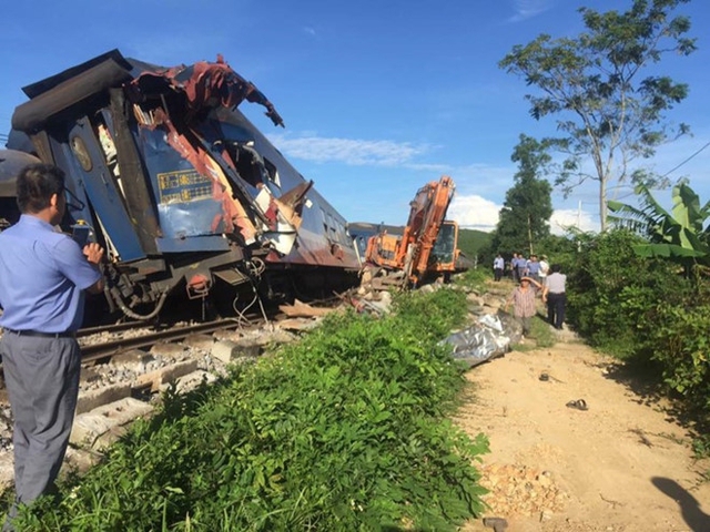 
Hiện trường vụ lật tàu hỏa ở Quảng Bình xảy ra sáng 3/9. Ảnh: CTV.
