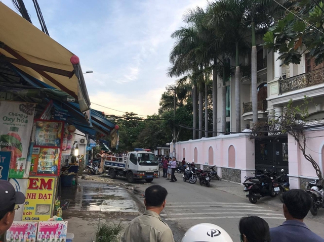 C&ocirc;ng an phong tỏa hiện trường. Ảnh: C.T