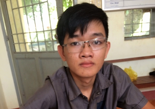 
Đối tượng c&ugrave;ng tang vật
