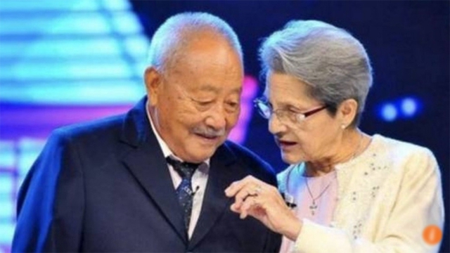 Ông Dibao và bà Li gặp lại sau 50 năm mất liên lạc.