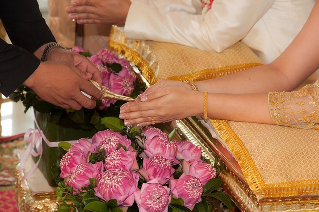 Một đ&aacute;m cưới theo phong tục cổ truyền ở Th&aacute;i Lan.