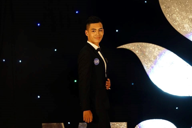 Anh Thắng l&agrave; nam vương ĐH Quốc gia H&agrave; Nội năm 2016.