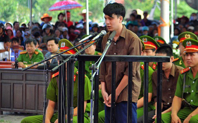 
Nguyễn Hải Dương trong phiên xử ngày 17/12/2015 tại Bình Phước.

