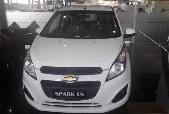 Chevrolet Spark đã vượt qua Kia Morning, trở thành ô tô hạng A rẻ nhất Việt Nam.