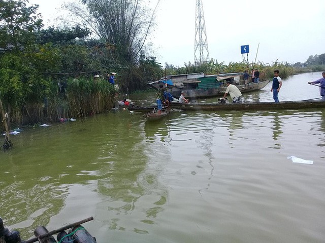 Lực lượng chức năng đang t&igrave;m kiếm tung t&iacute;ch ch&aacute;u b&eacute;.