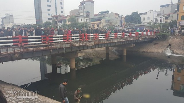 Thi thể được ph&aacute;t hiện nổi tr&ecirc;n s&ocirc;ng T&ocirc; Lịch s&aacute;ng nay