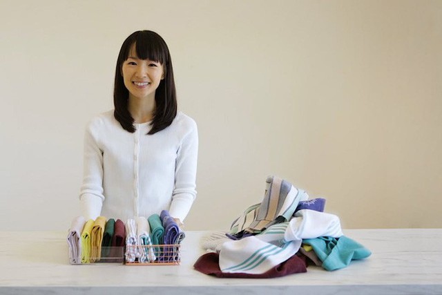 Marie Kondo chỉ ra những sai lầm mà cô ấy nhìn thấy nhiều nhất trong sắp xếp nhà bếp.