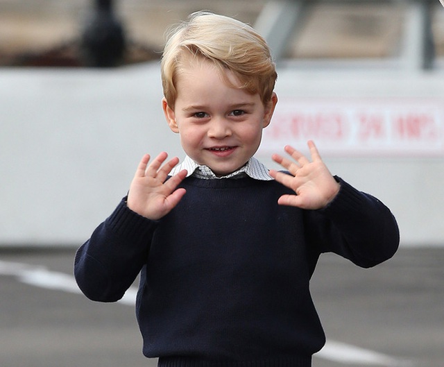 
Hoàng tử nhí George sẽ chính thức đến trường tiểu học cùng các bạn.
