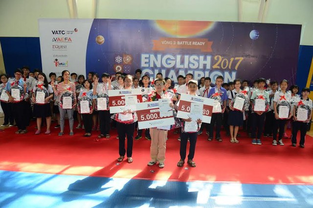 C&aacute;c th&iacute; sinh nh&iacute; tham dự v&ograve;ng đấu loại trực tiếp