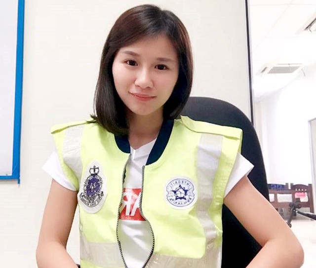 Nữ cảnh sát xinh đẹp của Malaysia.
