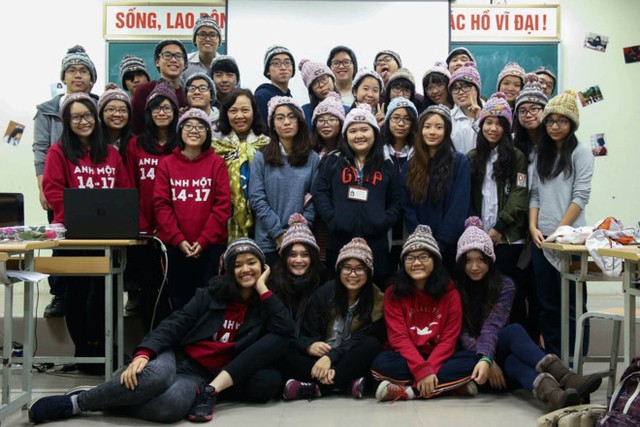
Vũ Thảo Phương chung lớp với Nguyễn Đ&igrave;nh T&ocirc;n Nữ - t&acirc;n sinh vi&ecirc;n của ĐH Harvard.
