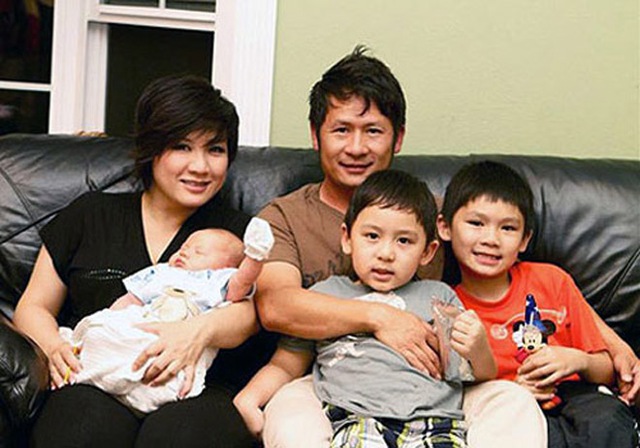 
Gia đình hạnh phúc của Bằng Kiều và Trizzie Phương Trinh trong suốt 13 năm chung sống.
