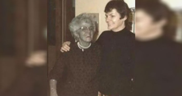 
Rối loạn chuyển h&oacute;a MetHb khiến l&agrave;n da người bệnh mang m&agrave;u xanh x&aacute;m (Ảnh: Internet)
