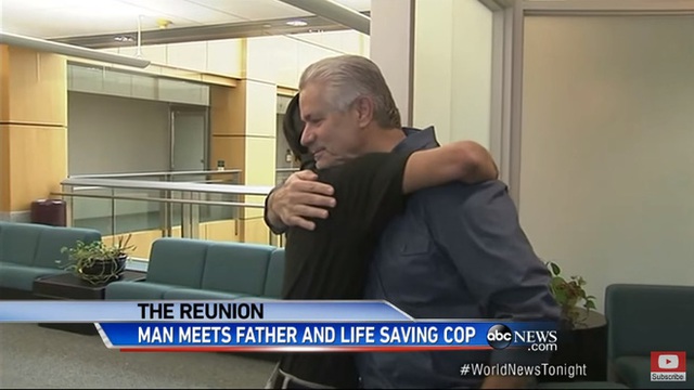 
Cuộc hội ngộ đầy x&uacute;c động của Robin v&agrave; &acirc;n nh&acirc;n cứu mạng m&igrave;nh 25 năm về trước.
