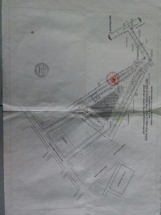 
Bản đồ dự án thể hiện2 khu chợ, đường đấu nối thông ra đường Lê Trọng Trấn có dấu đỏ của công ty Hương Sen
