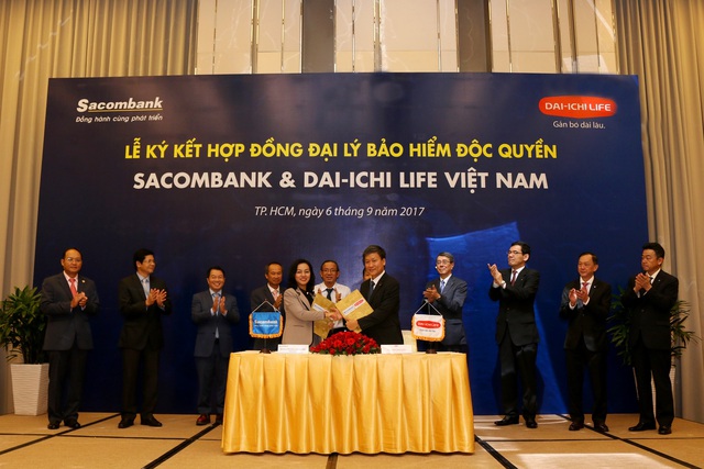 
Hình ảnh buổi ký kết giữa Sacombank với Dai-ichi Life Việt Nam
