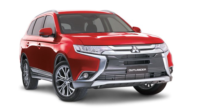 Mitsubishi Outlander cũng được giảm mạnh.