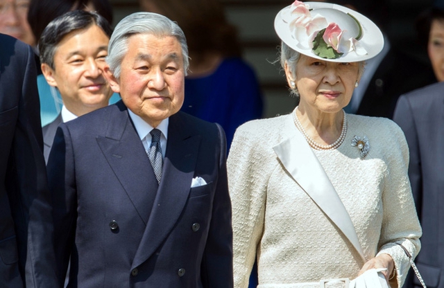 Thiên hoàng Akihito và Hoàng hậu. (Ảnh: Mainichi)