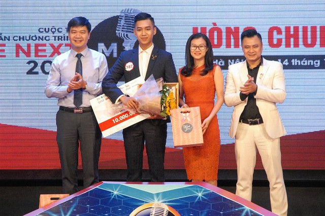 Ninh Anh Thắng đăng quang ng&ocirc;i vị qu&aacute;n qu&acirc;n The Next MC 2017.