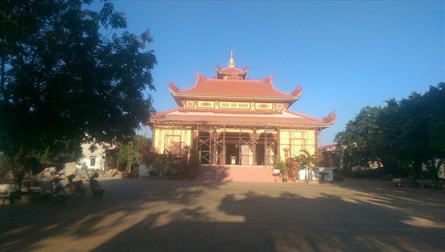 Ch&ugrave;a Bảo Quang nơi ph&aacute;t hiện b&eacute; g&aacute;i bị bỏ lại
